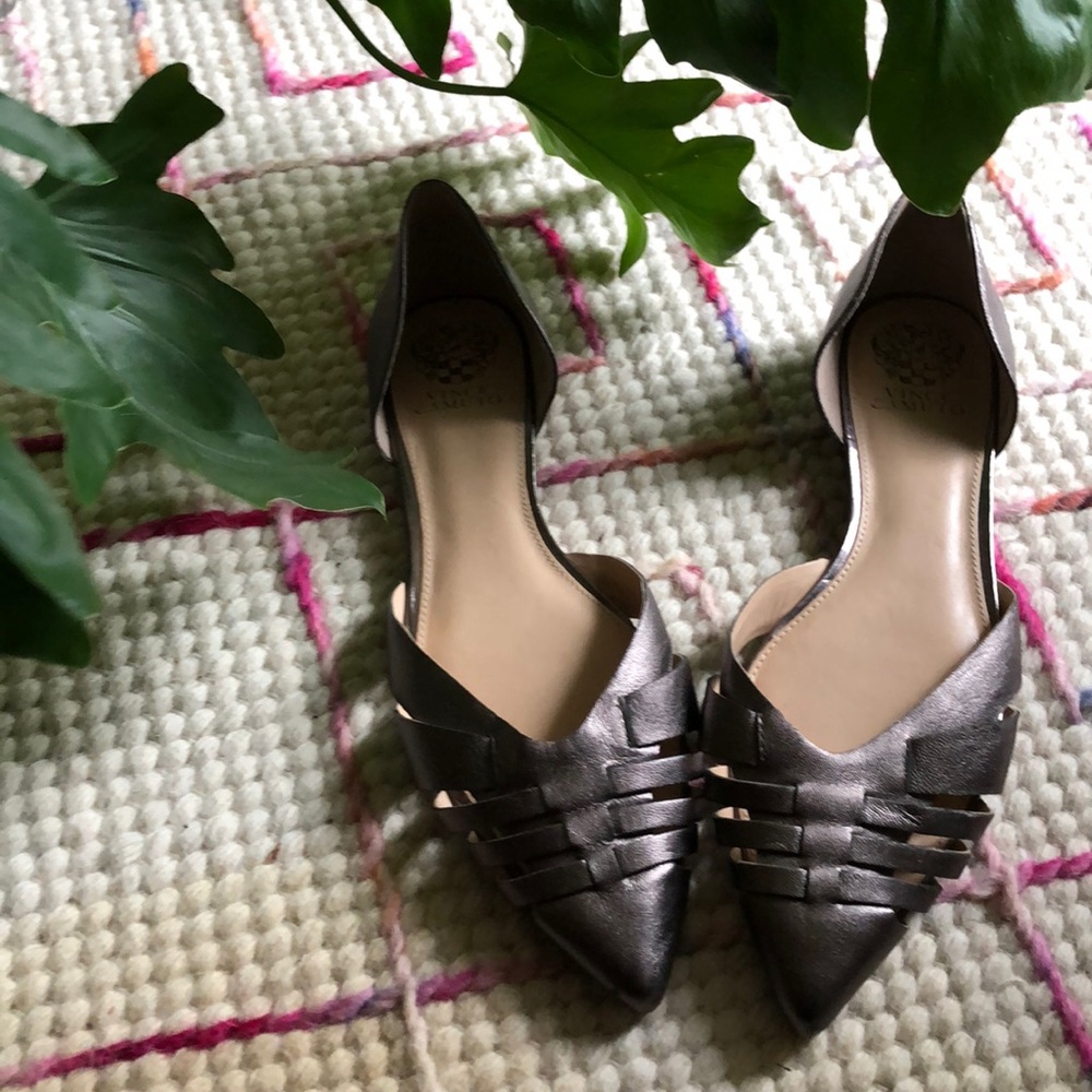 NWOT Vince Camuto Bronze Flats